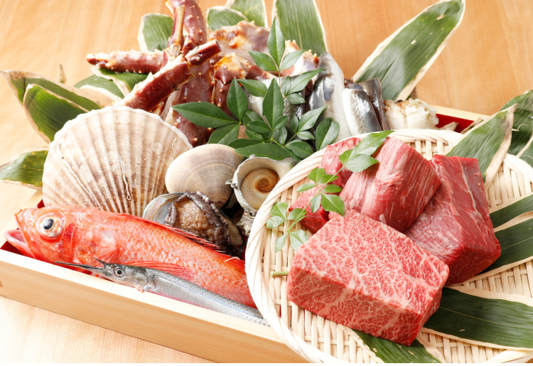 ▼厳選された旬の食材の調理法や量などをゲストが選べる『調理法や量を選べる本日のおすすめ食材』